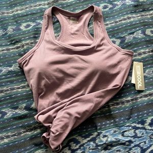 Ribbed tee with pads